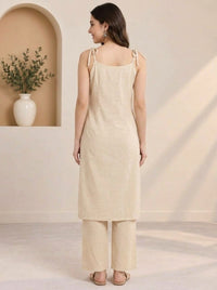 Naarangi Crafts Women Embroidered Thread Work Pure Cotton Kurta with Palazzos.