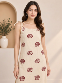 Naarangi Crafts Women Embroidered Thread Work Pure Cotton Kurta with Palazzos.
